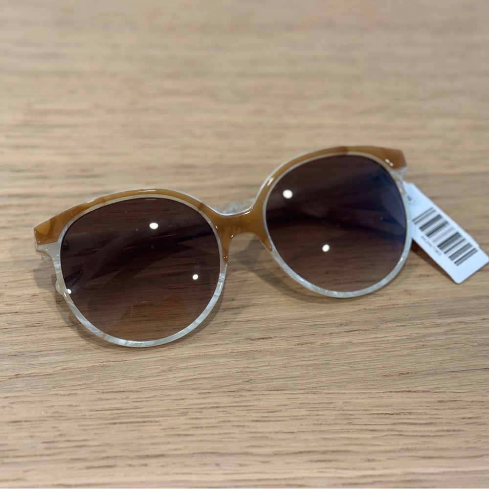 Chloe Stylish Brown and Gray Sunglasses - Picture 2 of 3
